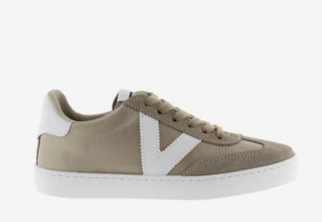 Vison Victoria Sneakers