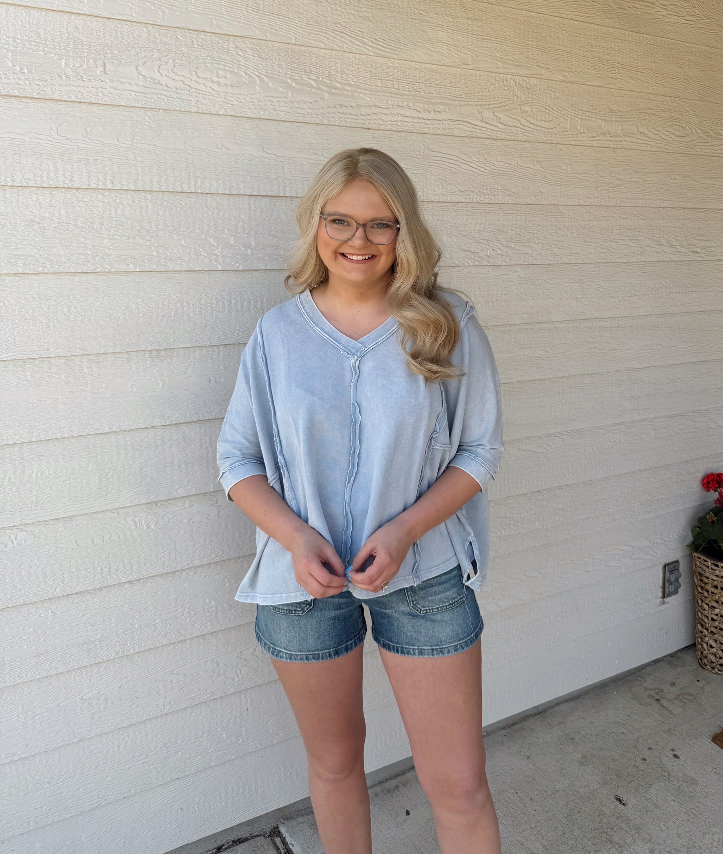 MINERAL WASHED & OVERSIZED KNIT TOP-PALE BLUE