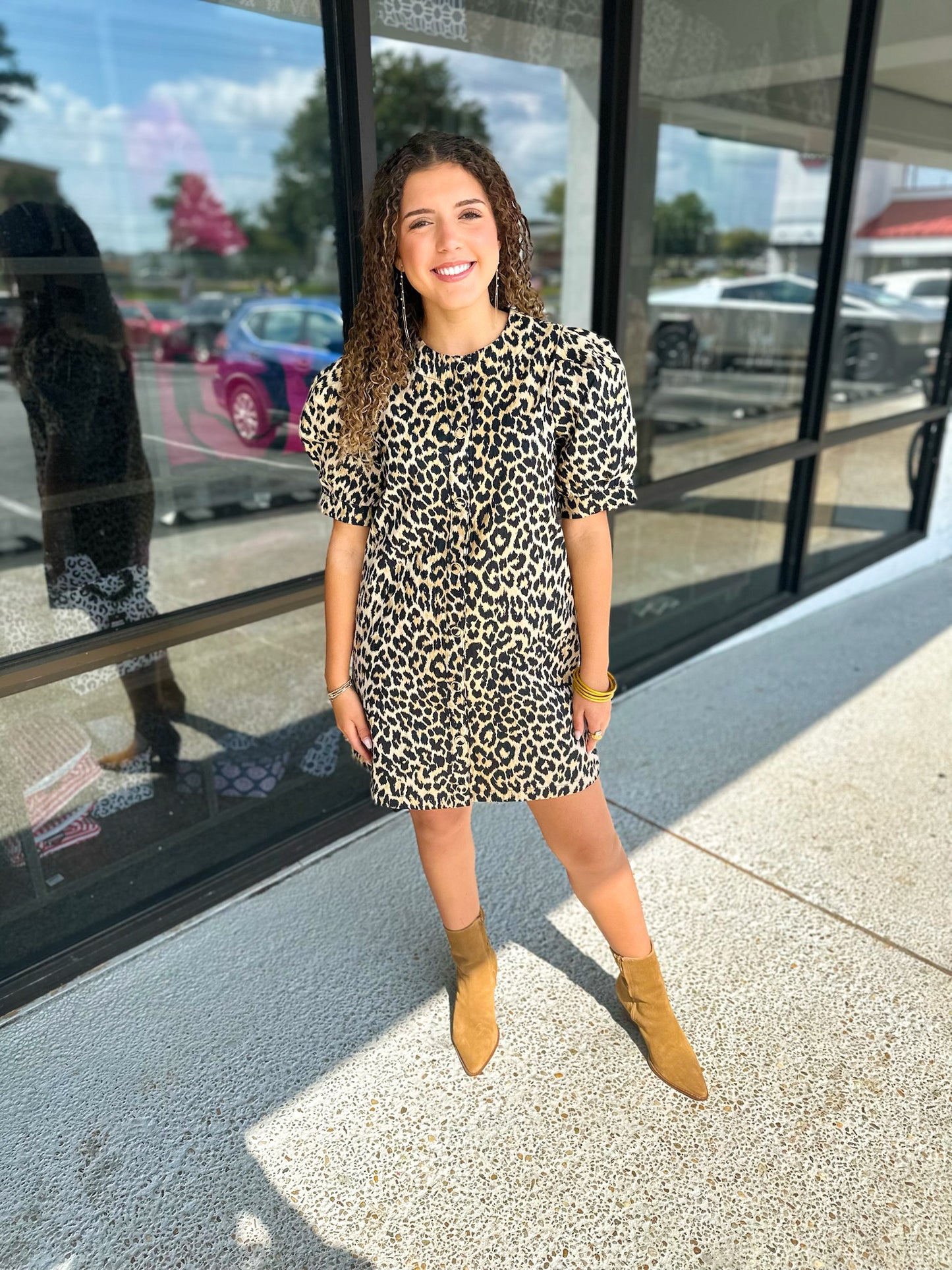 Classy Leopard Mini