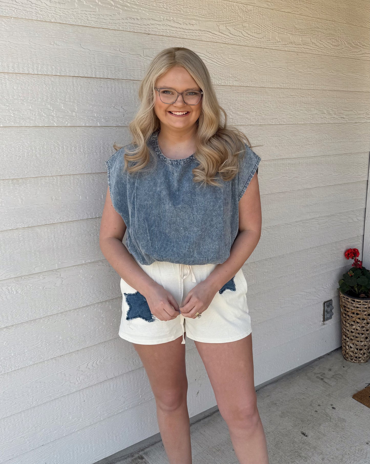 Frayed Star Patch Shorts-Bone