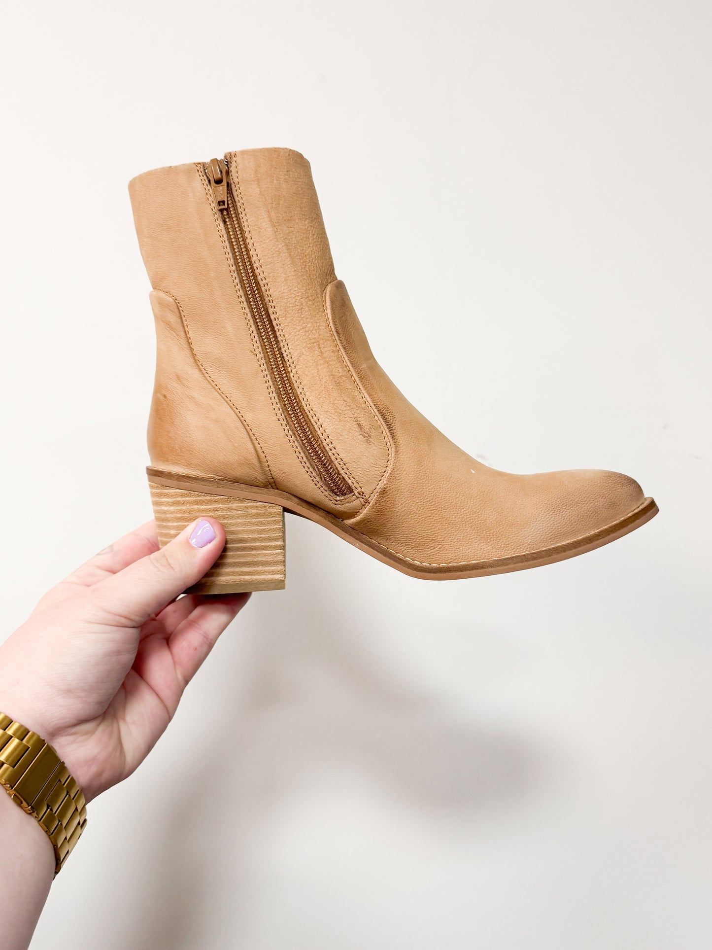 Majestic Bootie - Cashew