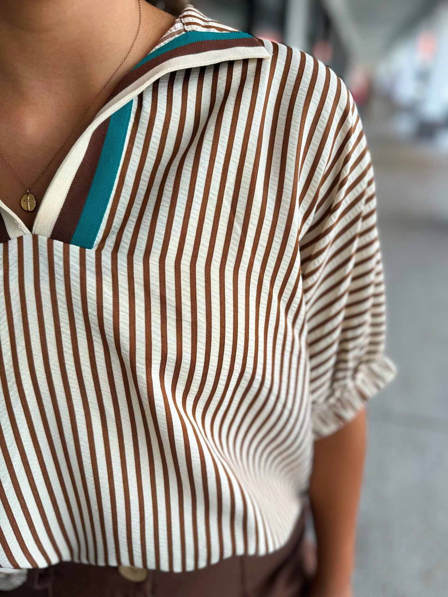 Striped Ribbon Collar
