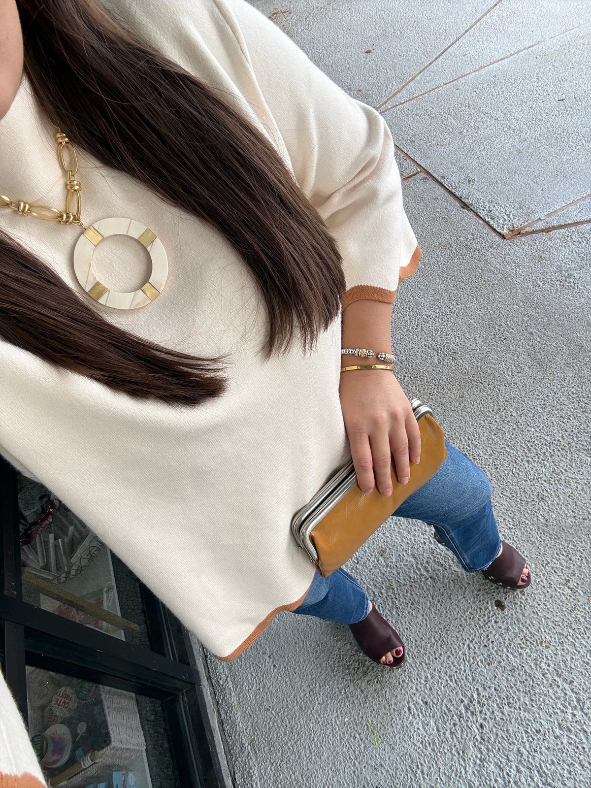 Scalloped Beauty - Cream/Camel