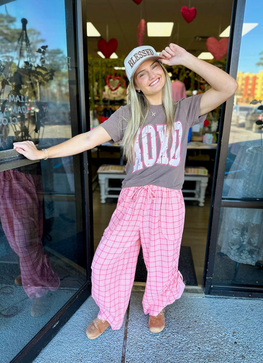 Xoxo Pink Seersucker Graphic Tee - Espresso