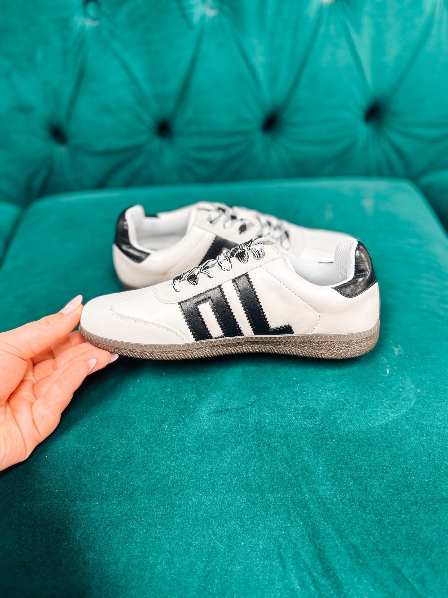 Track Star-Black/White