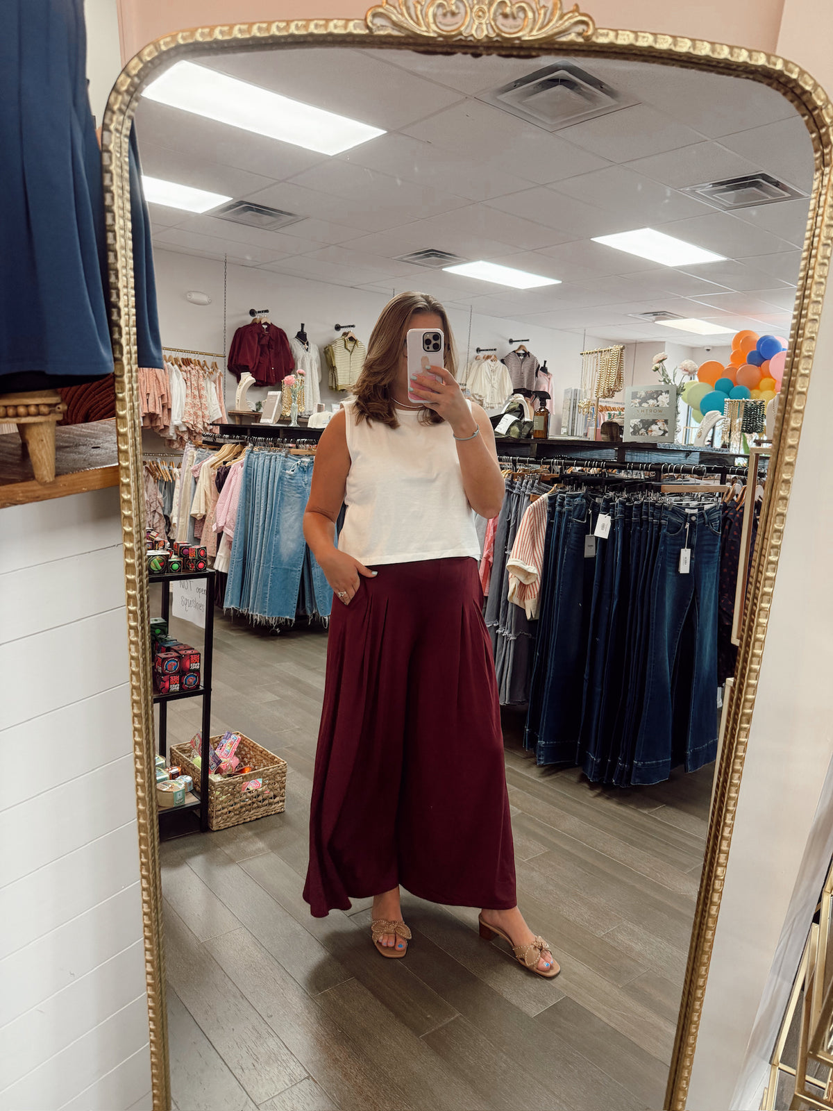 Everyday Sleeveless Crop Tee - white