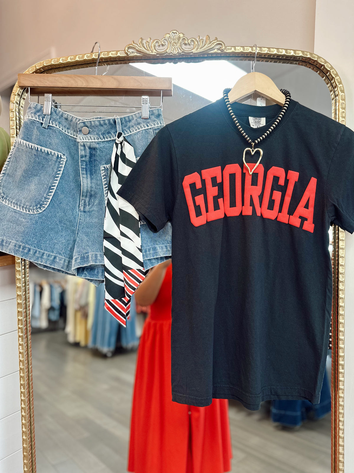 Puff Georgia Tee - Black
