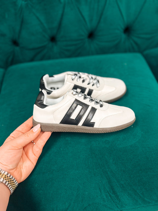 Track Star-Black/White