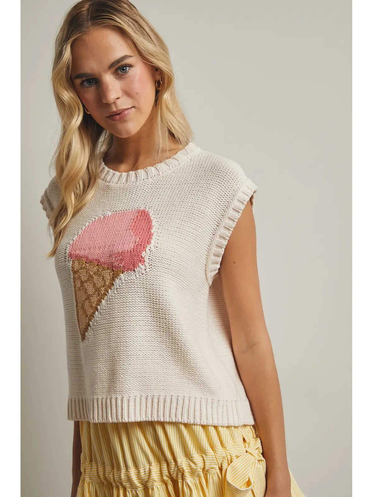 What’s the Scoop? - cream/pink