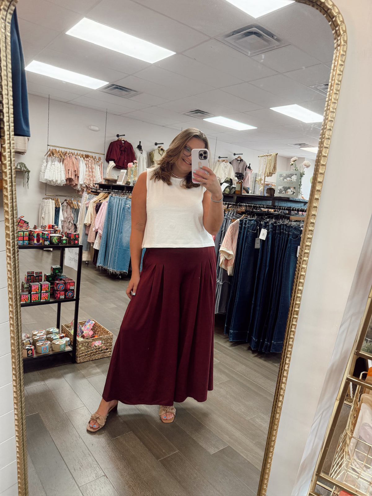 Everyday Sleeveless Crop Tee - white