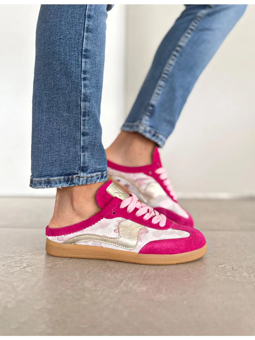 Velia Pink