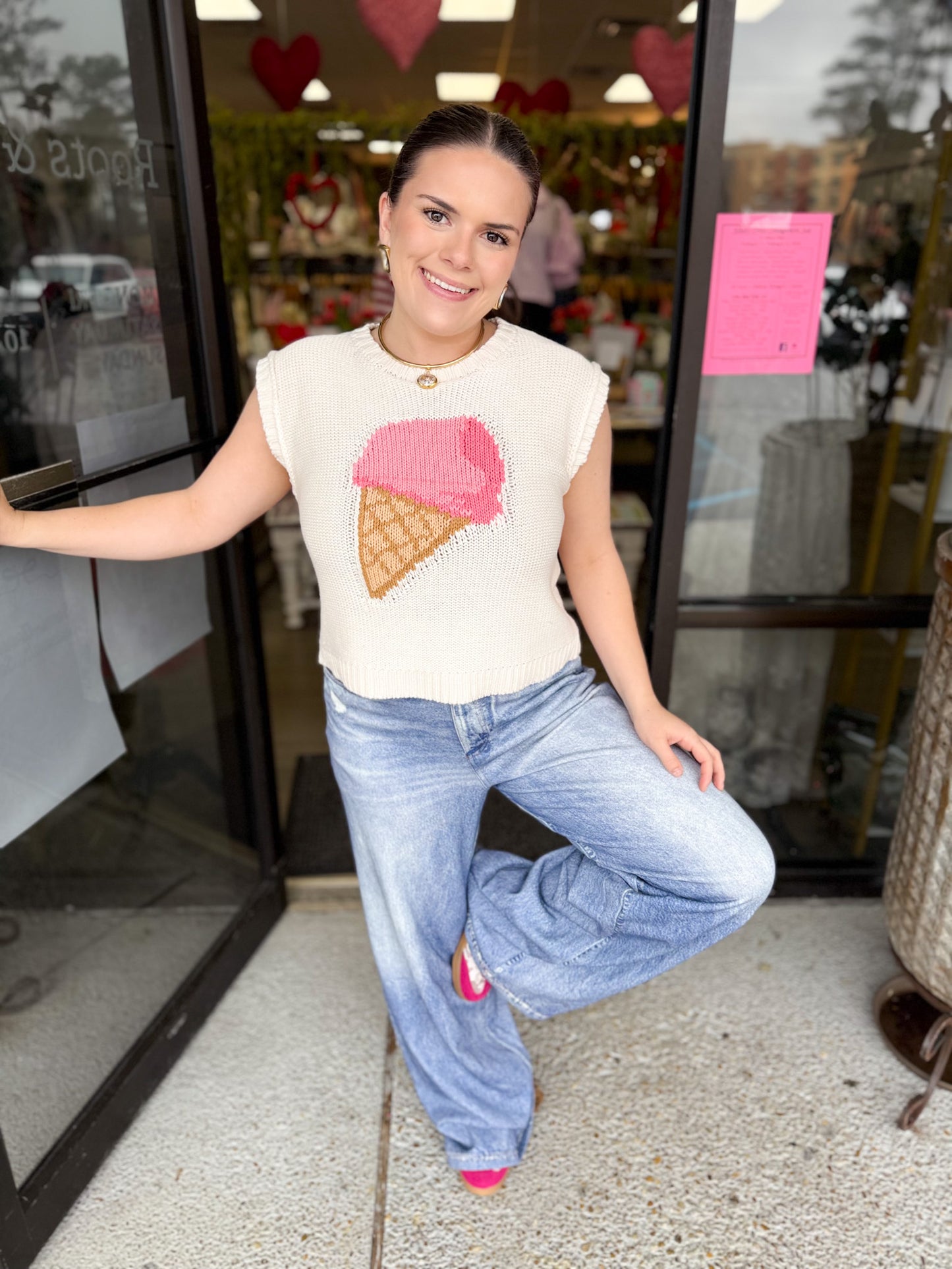 What’s the Scoop? - cream/pink