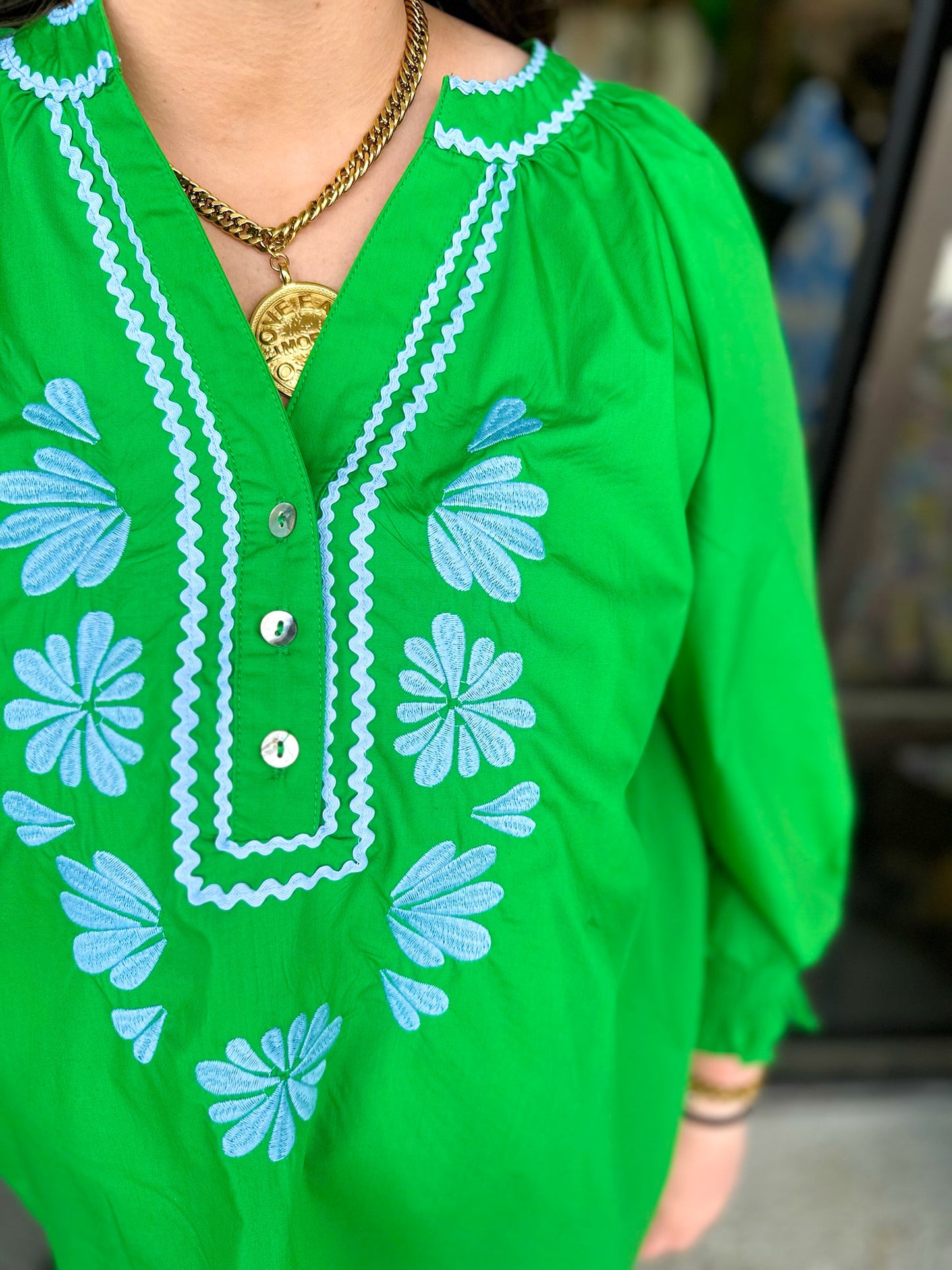 Avery Please Top - green