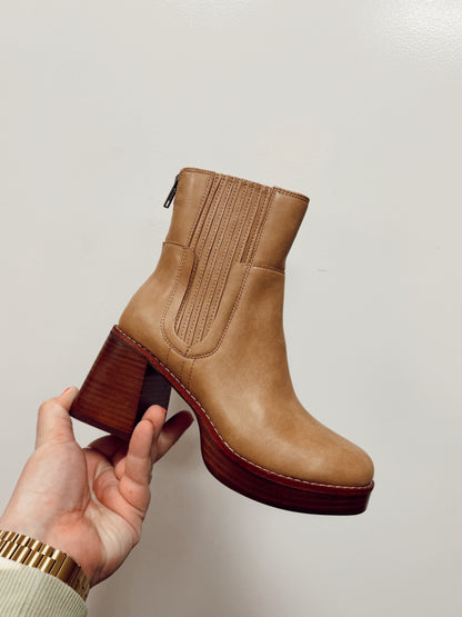 Ivanka Chelsea Boot - Nude