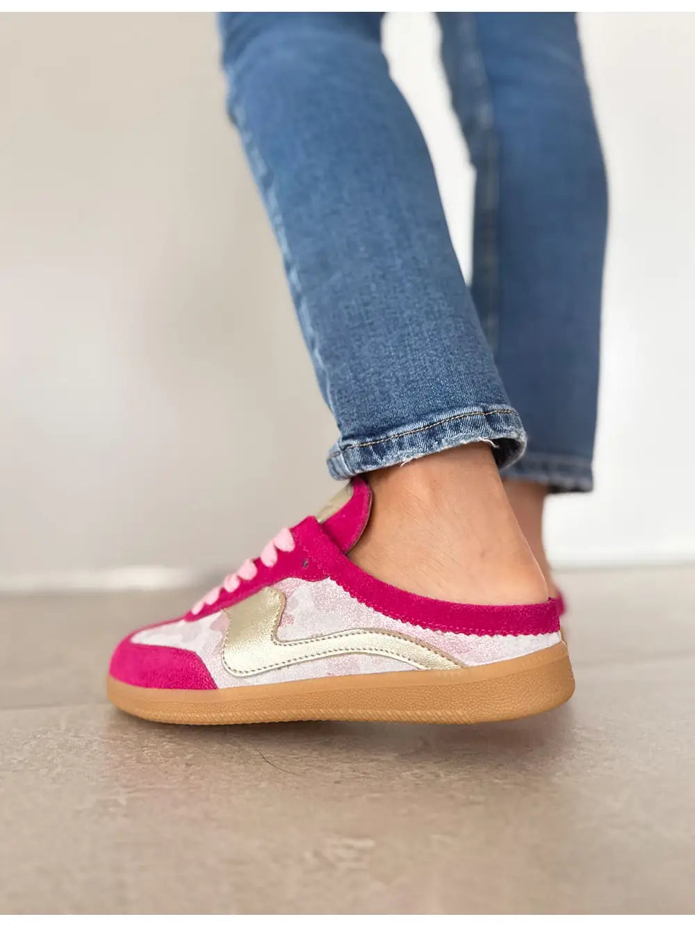 Velia Pink