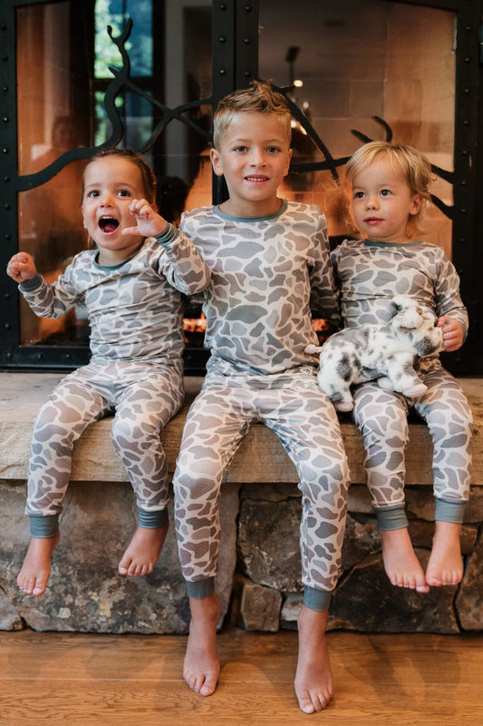 (y) Pajama Set - Classic Deer Camo