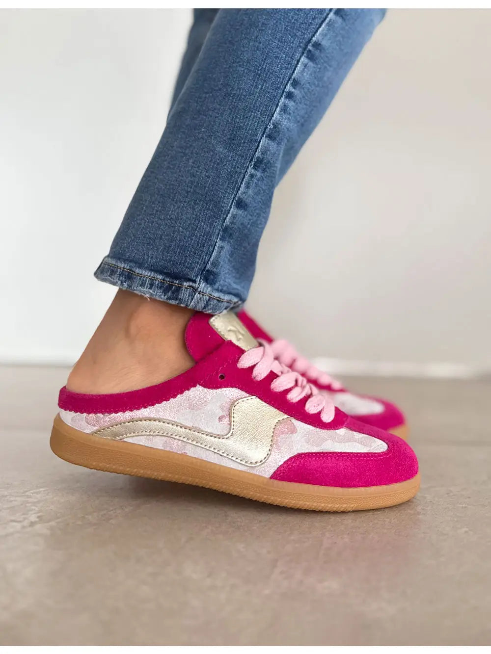 Velia Pink