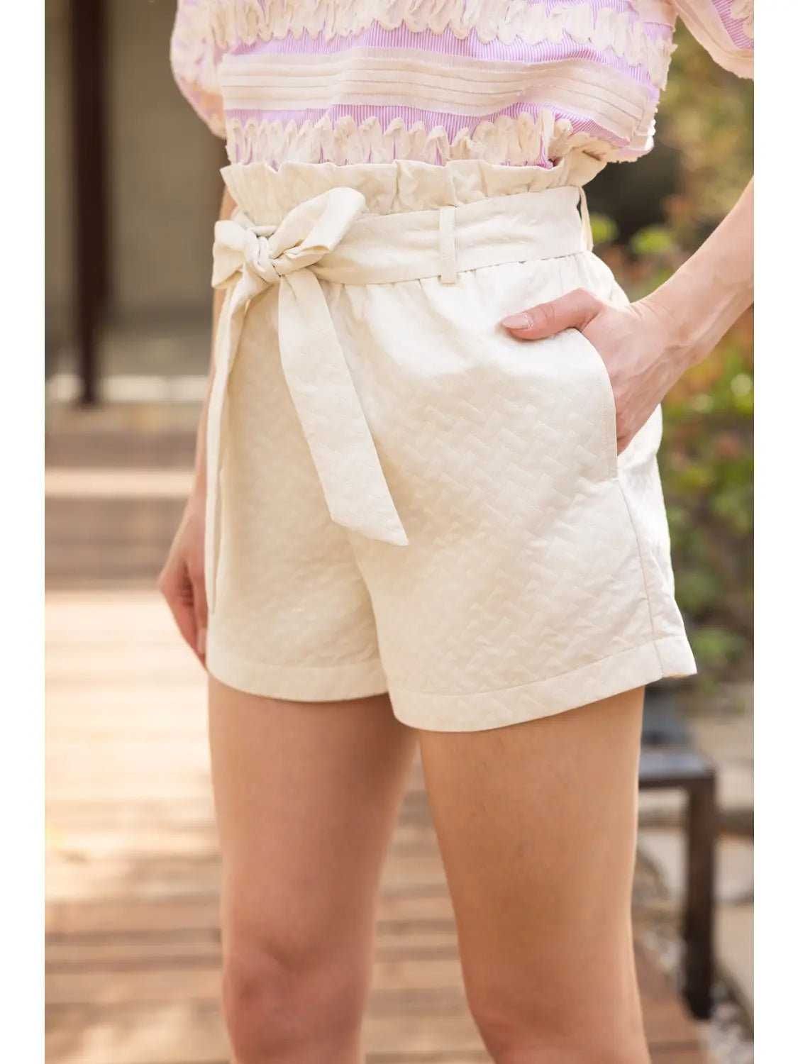 Julie Shorts - Ecru