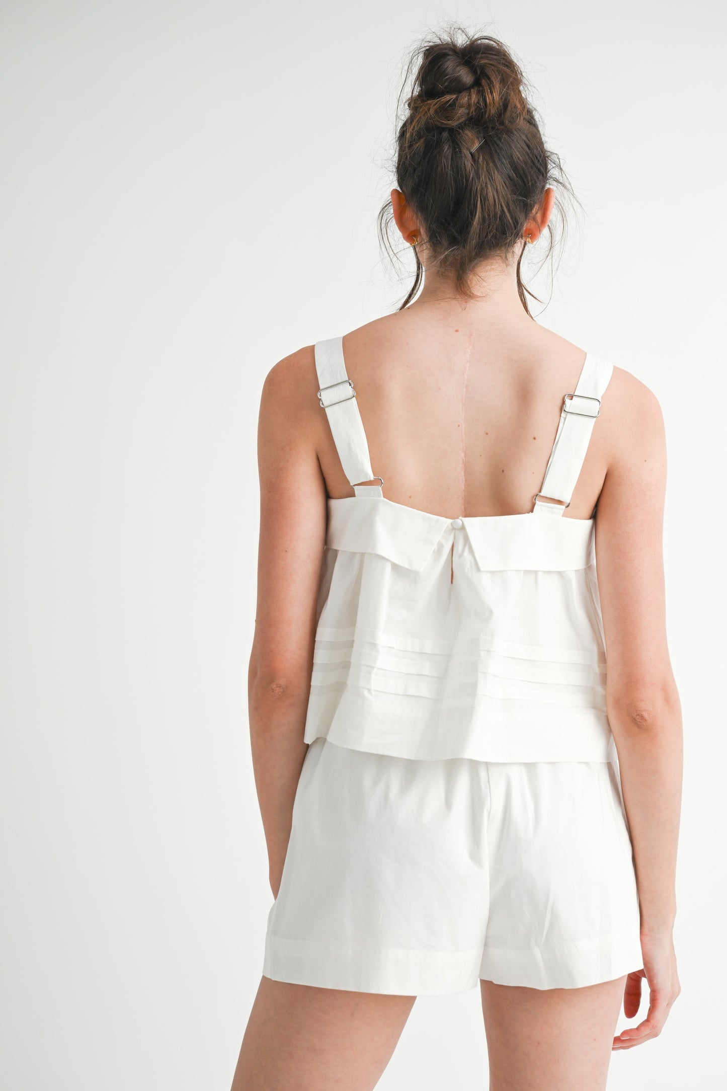Bachelorette Trip Loading - Off White