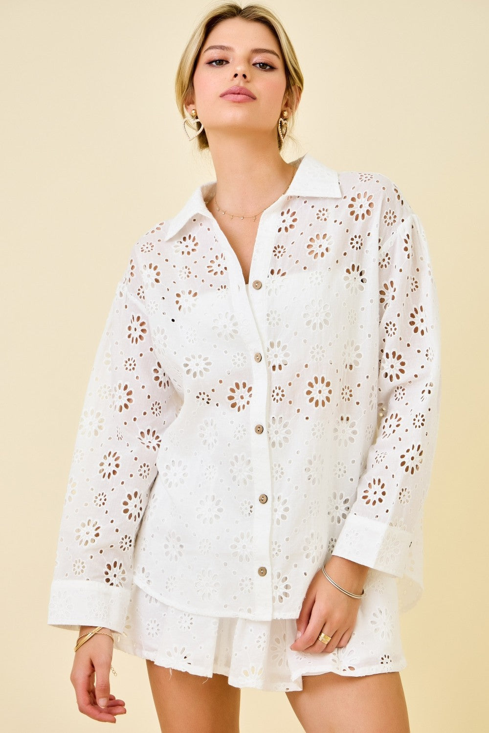 Out on the Sand Top - white