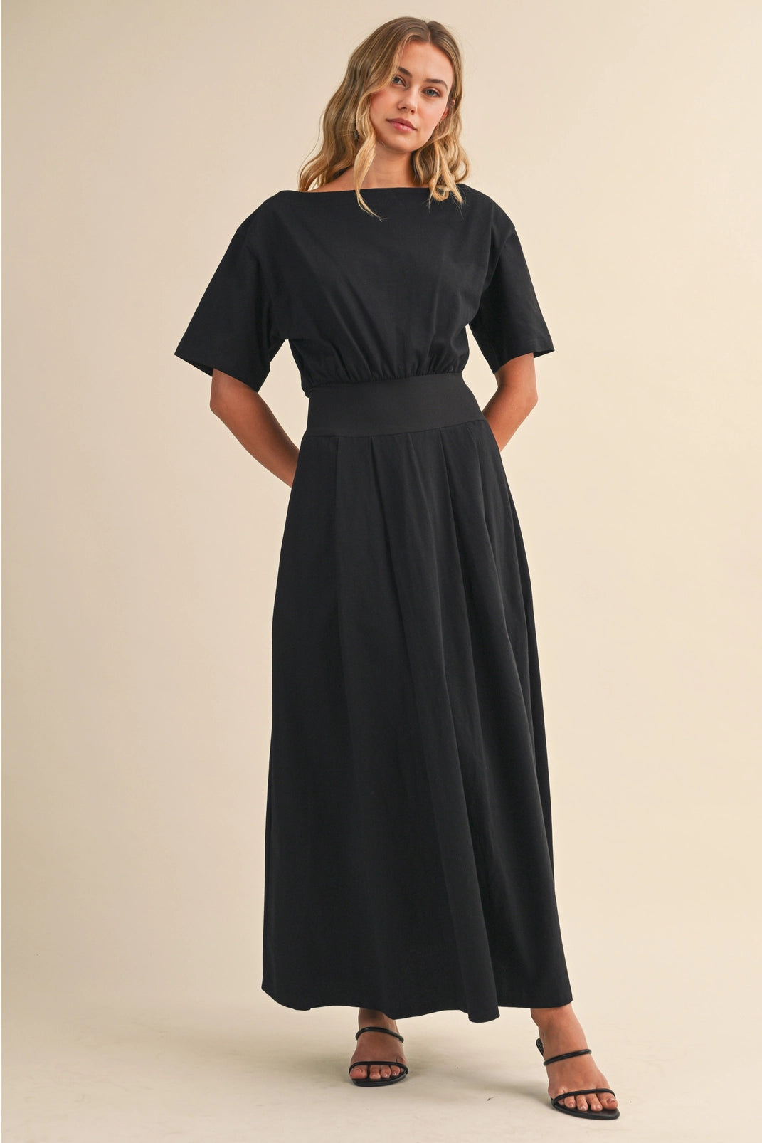 Show Out Maxi - black