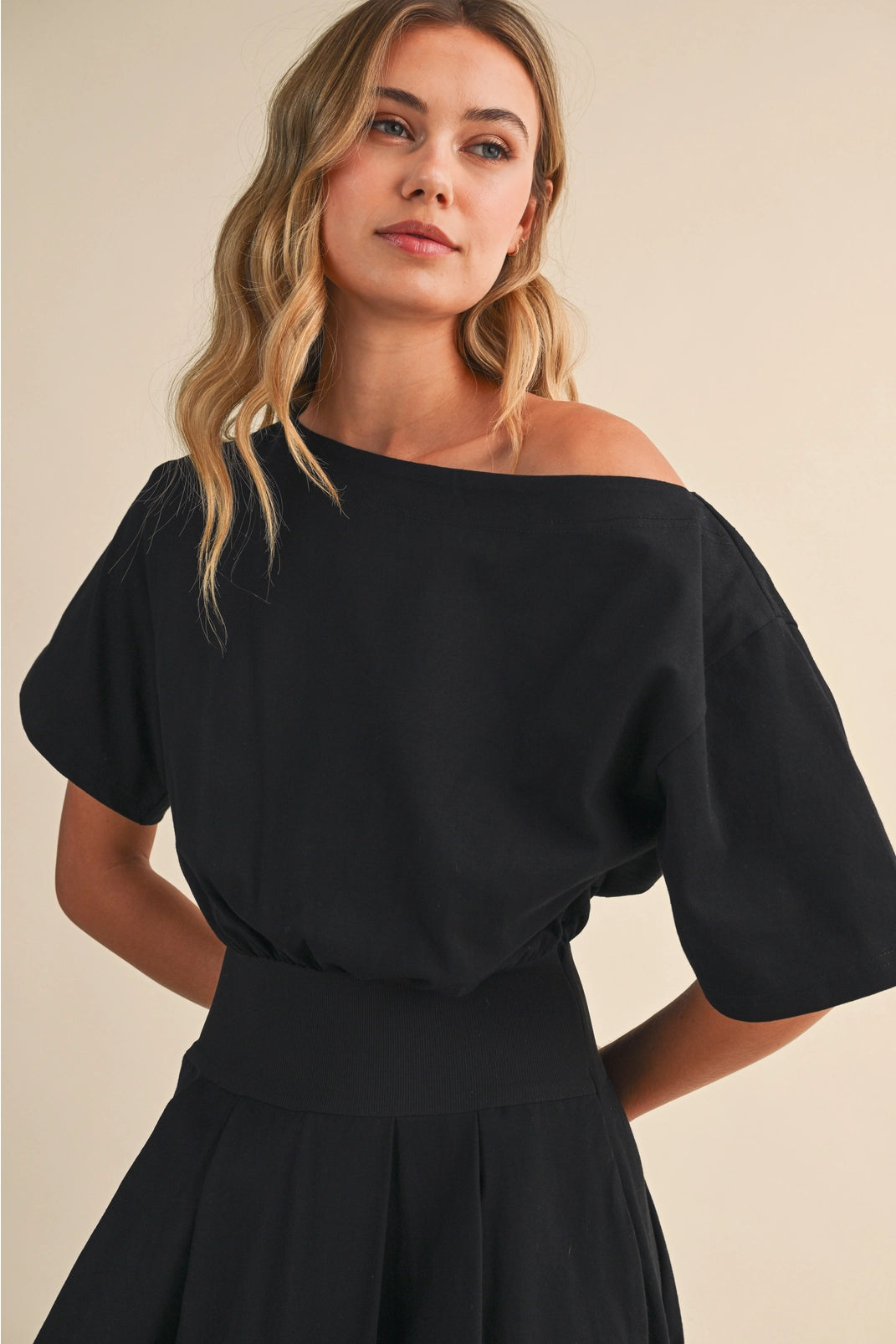 Show Out Maxi - black