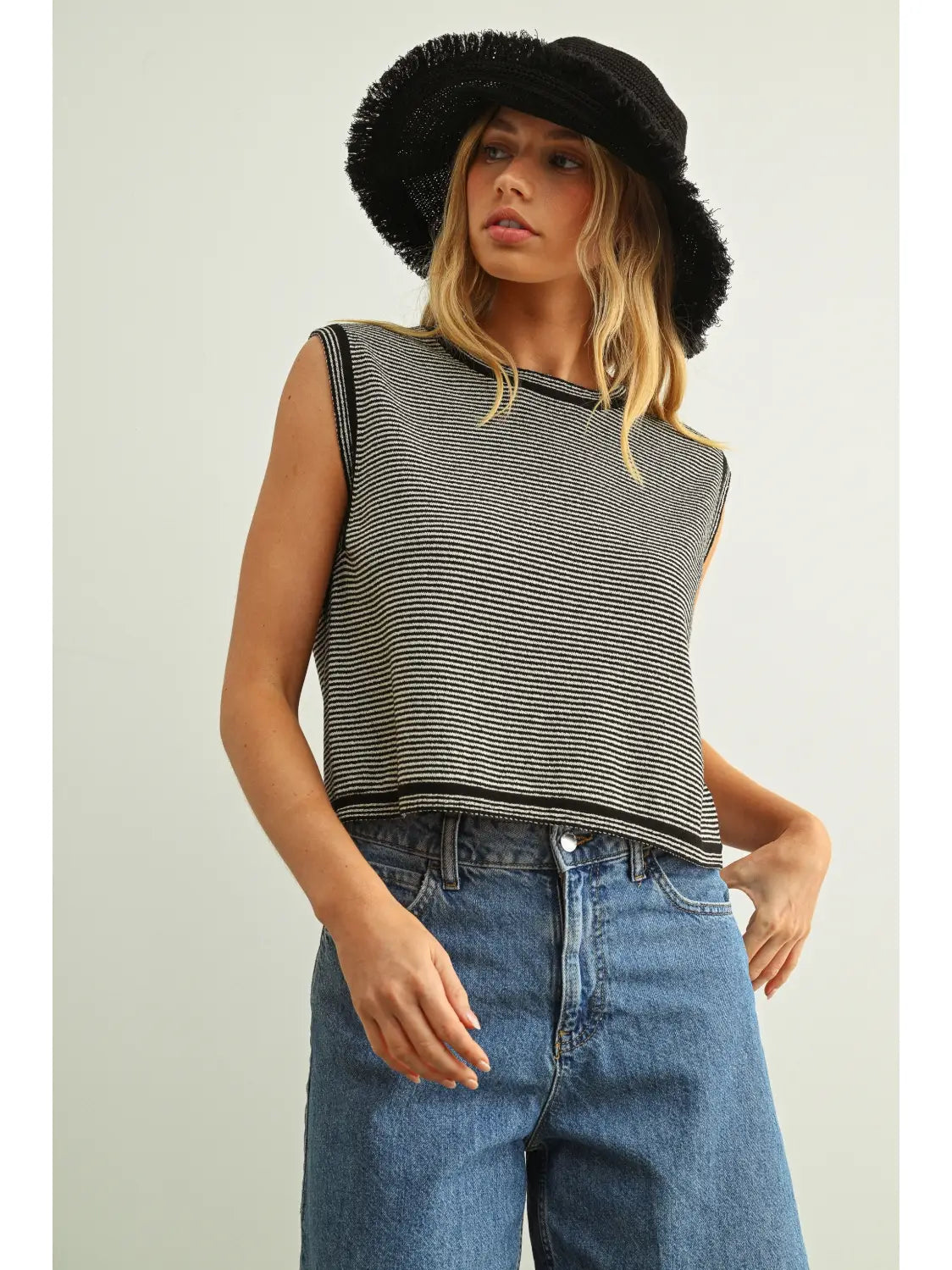 Tank Top Cutie- black/white