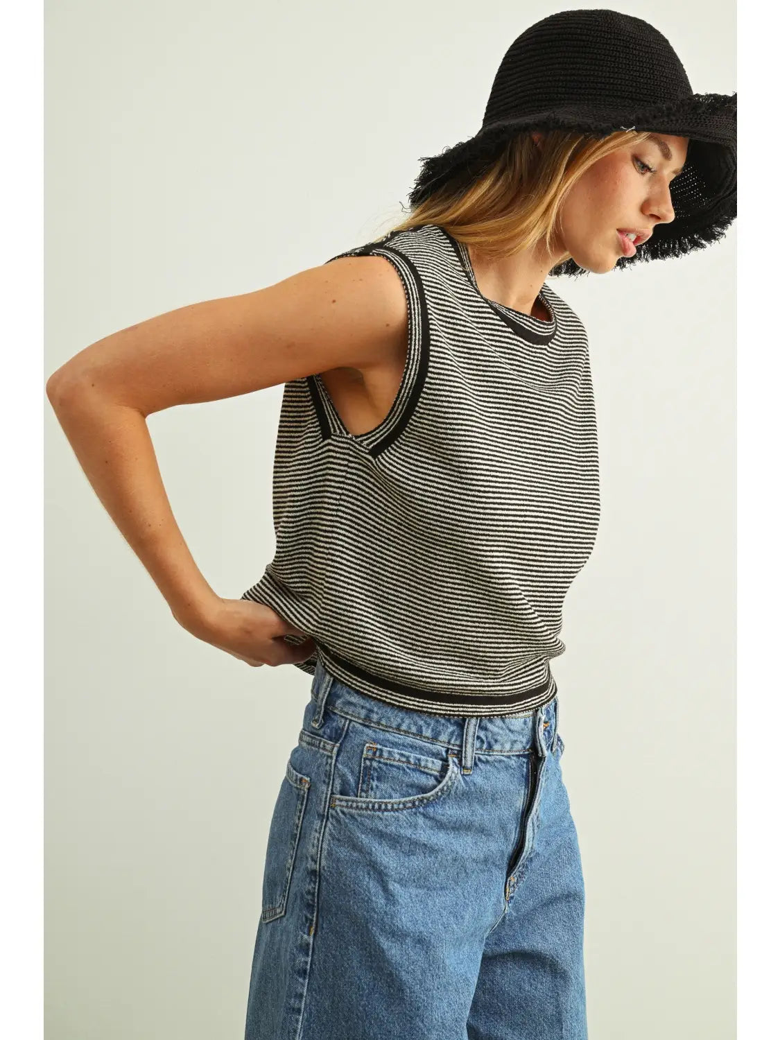 Tank Top Cutie- black/white