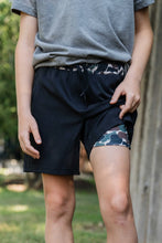 Load image into Gallery viewer, (Y) Athletic Short - black / throwback camo liner

