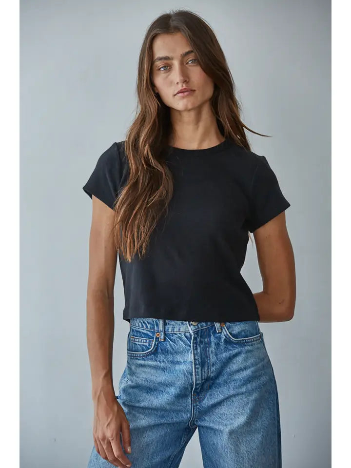 Everyday Fitted Crop Tee - black